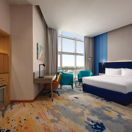 La Quinta By Wyndham Abu Dhabi Al Wahda Hotel Buitenkant foto