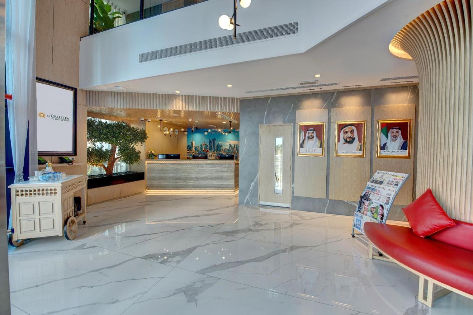 La Quinta By Wyndham Abu Dhabi Al Wahda Hotel Buitenkant foto