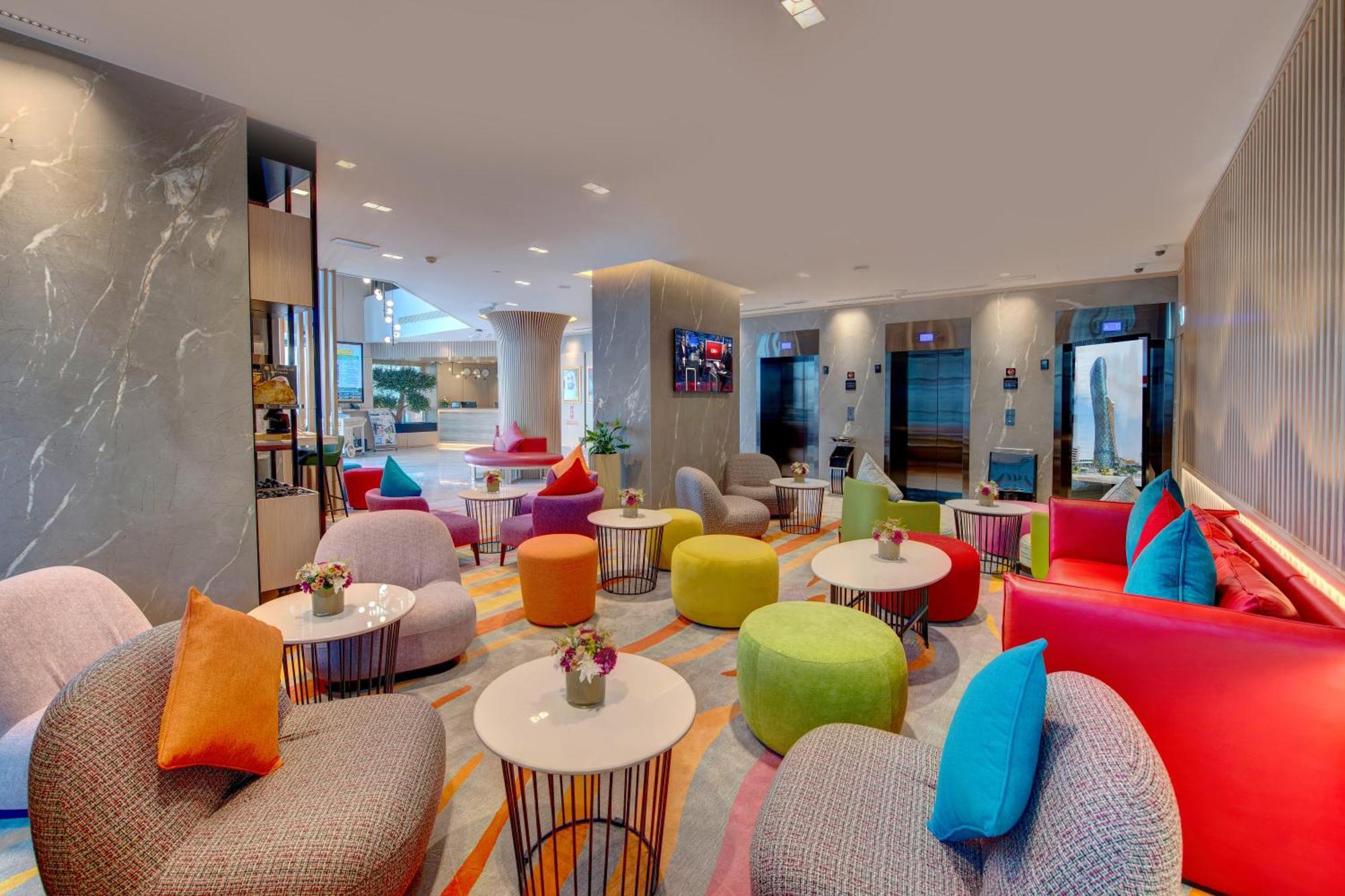La Quinta By Wyndham Abu Dhabi Al Wahda Hotel Buitenkant foto