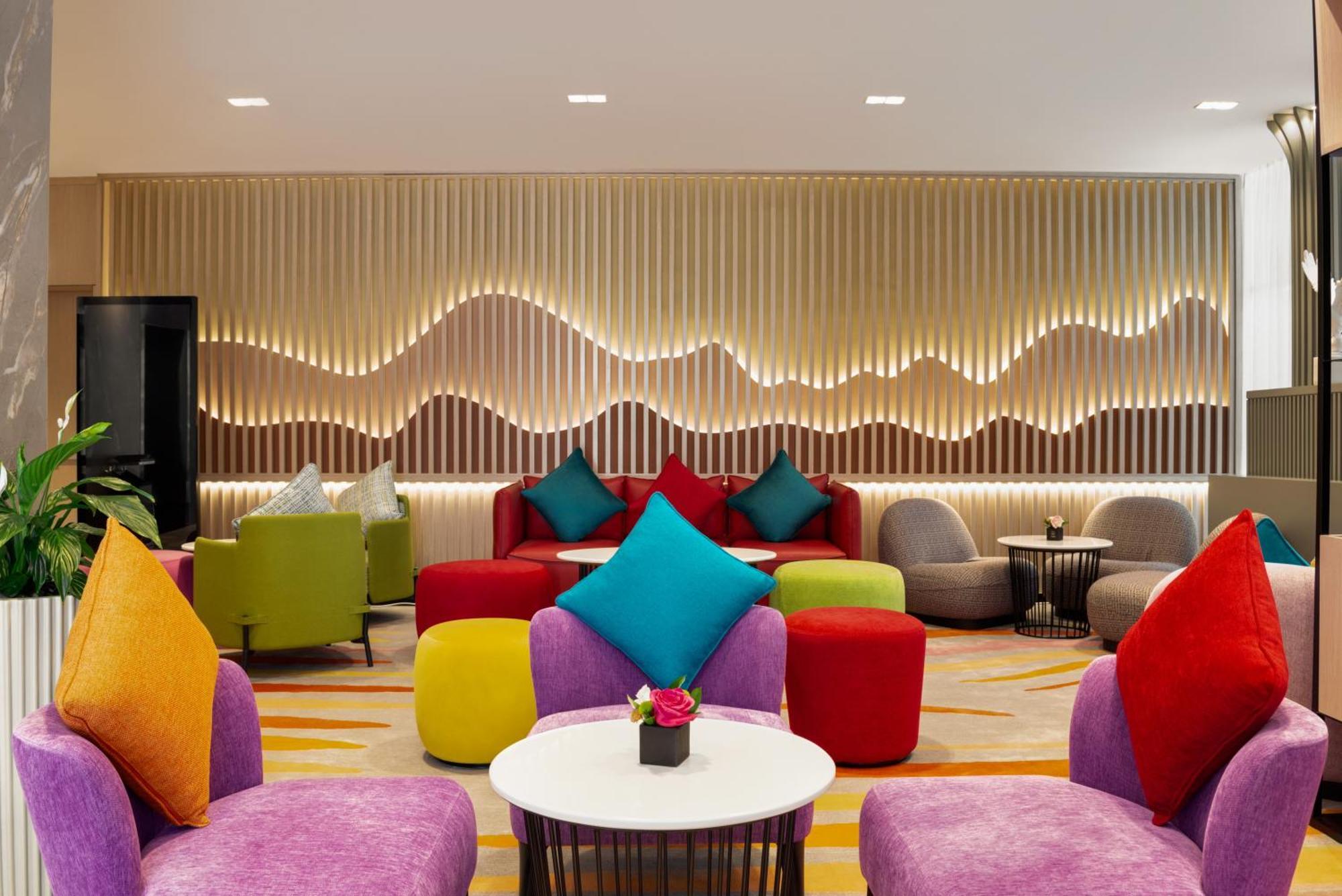 La Quinta By Wyndham Abu Dhabi Al Wahda Hotel Buitenkant foto